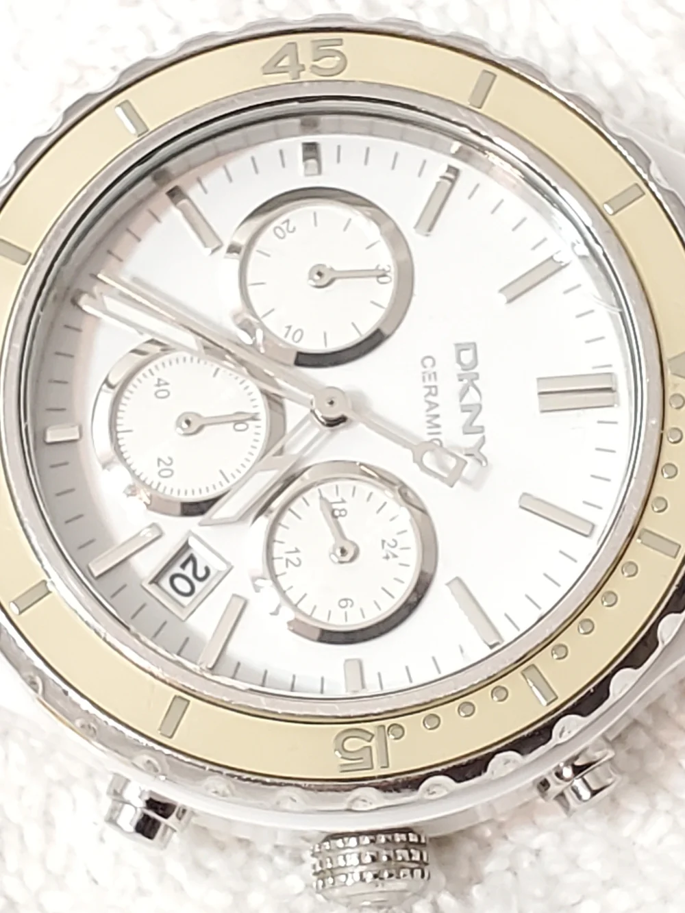 DKNY Ceramic Chronograph Women's White Date Quartz Watch Vintage